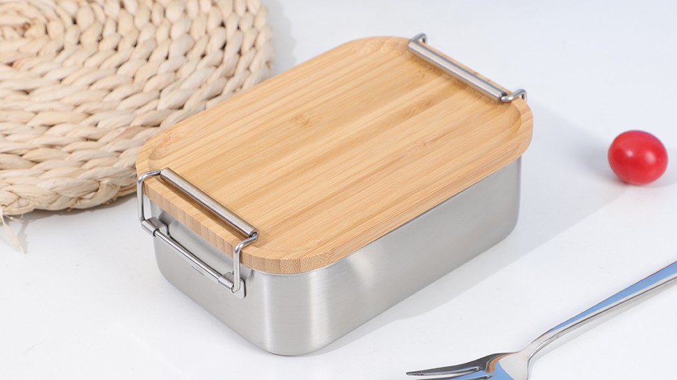 Bamboo lid lunch box