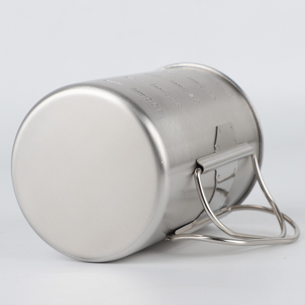 camping cup with handle