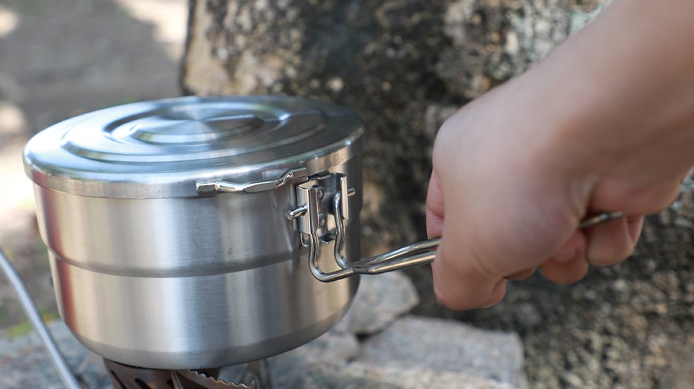 round camping pot with handle