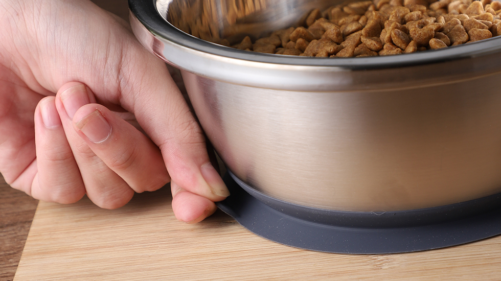 best material for cat bowls