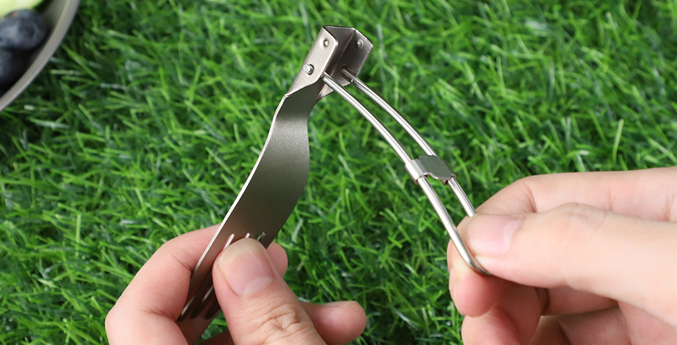 titanium foldable tableware